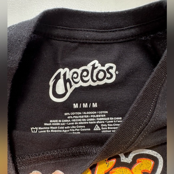 Cheetos crop t-shirt size medium - Picture 2 of 2
